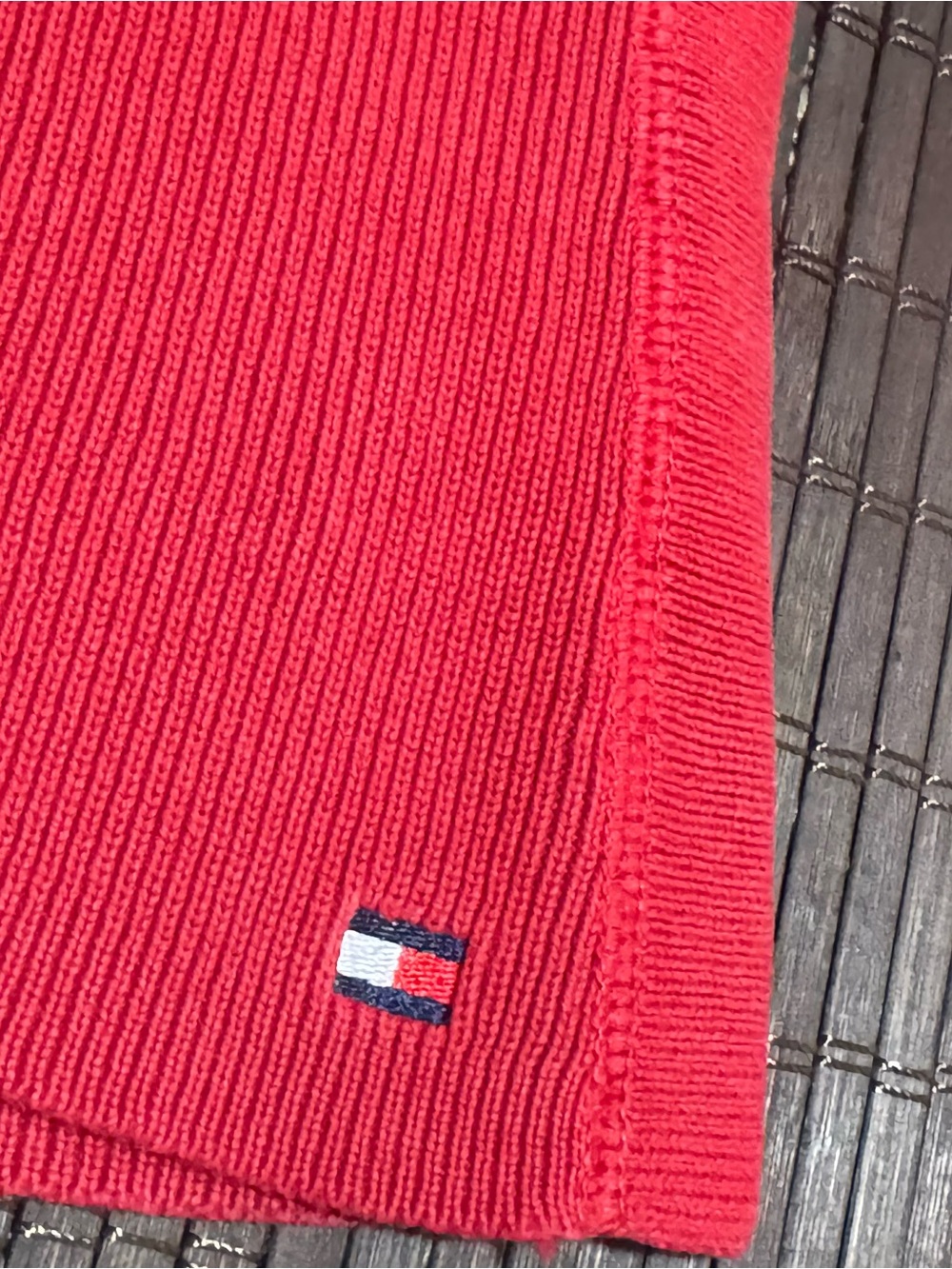 Vintage/ Y2K Tommy Hilfiger Ribbed
Distressed Pullover Sweater - Picture 4 of 6